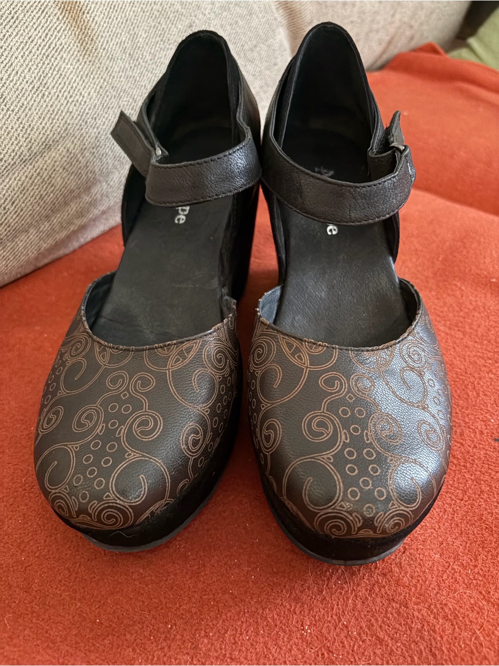 Antelope black brown platform Mary Jane’s 39 8